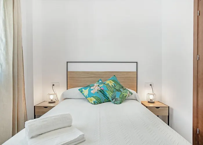 شقة Cervantes Homes No2 *